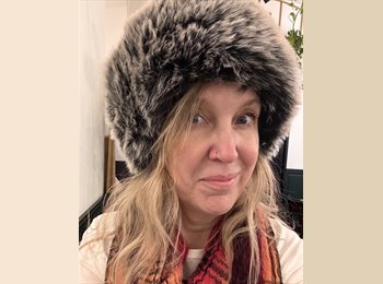 Roomgo US - Camille - 60 - Salem