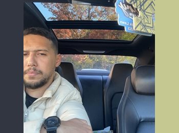 Roomgo US - Hosam - 29 - Chicago