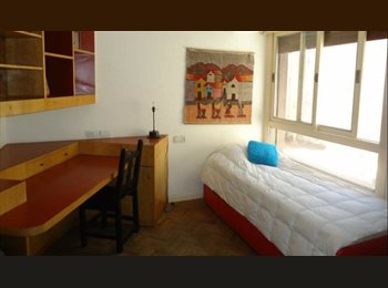 Roomgo AR - PISO INTERNACIONAL COMPARTIDO,sol,buena onda, limpieza,seguridad (baño privado si se desea), Capital Federal - AR$ 700.000 pm