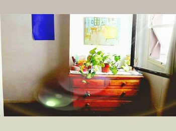 Roomgo AR - PISO INTERNACIONAL  COMPARTIDO,hermosa habitacion, grandes ventanales puro sol,limpieza,seguridad, Capital Federal - AR$ 660.000 pm