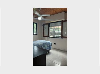 Roomgo AR - Habitación en casa particular a una cuadra de UNLP Humanidades, La Plata - AR$ 350.000 pm