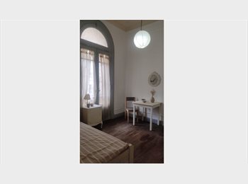 Roomgo AR - Habitacion Centrica con Balcon a la calle en señorial edificio, Buenos Aires - AR$ 360.000 pm