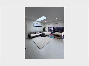 Roomgo AU - Private room with own bathroom, Canterbury - $430 pw