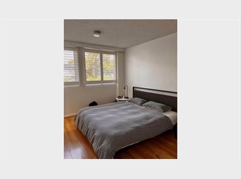 Roomgo AU - Private Room for Rent | next Toorak Station, Melbourne ✨, Kew - $450 pw