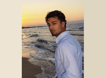 Roomgo AU - Addy  - 23 - Forest Hill