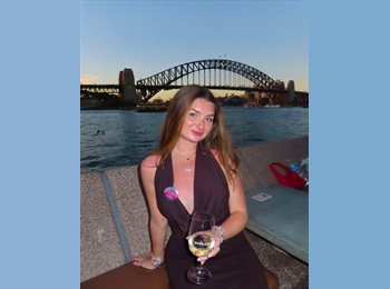 Roomgo AU - Izzie - 24 - Waverley