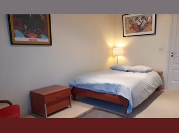 Appartager BE - Chambre dans un appartement calme = Room in a quiet apartment, Ixelles-Elsene - 600 € pm