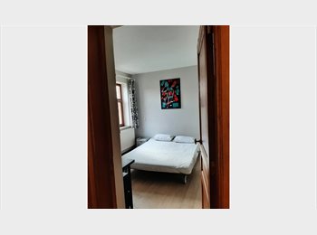 Appartager BE - Chambre avec salle de douche et WC privés, Écaussinnes - 650 € pm