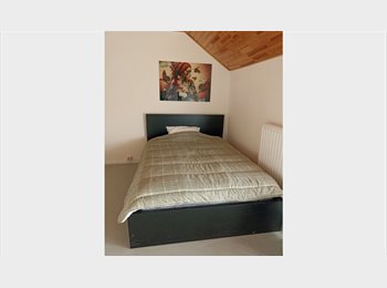 Appartager BE - Chambre à louer, La Louvière - 440 € pm