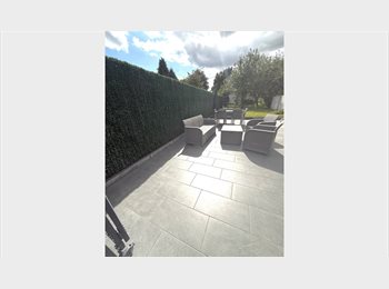 Appartager BE -  Colocation meublée Tournai centre à partir du 1 er janvier  – 4 chambres avec salle de bain privée , Tournai - 495 € pm