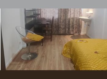 Appartager BE - Single room 2 near Schuman, opposite beautiful lake, Ixelles-Elsene - 550 € pm