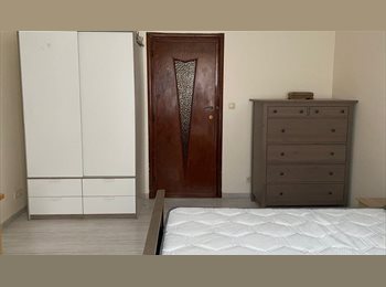 Appartager BE - Deux Chambres disponibles pour Stagiaire/Intern, Laeken - 600 € pm