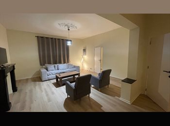 Appartager BE - Belle maison spacieuse fraichement renovée, Montigny-le-Tilleul - 495 € pm