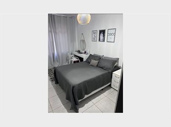 Roomgo BR - SUÍTES E  QUARTOS   MOBILIADOS/ 5 MINUTOS DO METRÔ SÃO JOAQUIM, Liberdade - R$ 1.500 Por mês