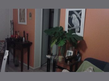 Roomgo BR - Alugo quarto fixo para moças ambiente familiar, Ipanema - R$ 1.600 Por mês