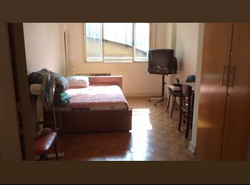 Roomgo BR - Aluguel de 3 quartos ambiente familiar , Santa Cecilia - R$ 1.500 Por mês