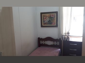 Roomgo BR - Ótimo quarto individual em ambiente familiar e respeitoso, Liberdade - R$ 900 Por mês