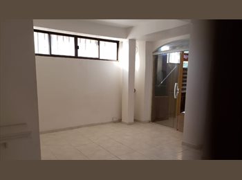 Roomgo BR - Casa 2 qts Cond. Fechado Unamar, C.Frio c/ ronda Policial, 24 h seguro. Incluso Cond./IPTU, Brasil - R$ 1.400 Por mês