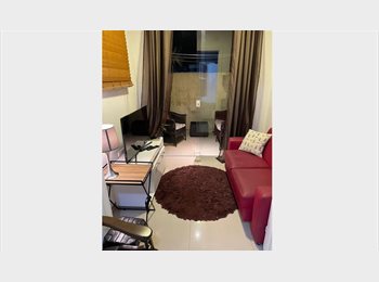 Roomgo BR - Incrível quarto 3 ambientes, Santa Cecilia - R$ 1.000 Por mês