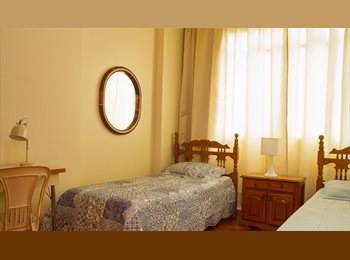 Roomgo BR - APARTAMENTO PARA RAPAZES, Belo Horizonte - R$ 1.000 Por mês