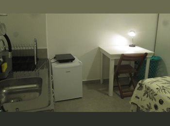 Roomgo BR - Kitnet otima localizacao em um bairro privilegiado entre a estacao pinheiros e estacao e faria lima, Pinheiros - R$ 2.000 Por mês