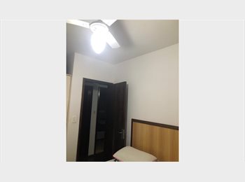 Roomgo BR - Quarto para solteiro, Joinville - R$ 1.100 Por mês