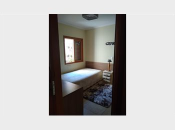 Roomgo BR - Quarto/Jurubatuba,Coca Cola, Av. N. Sra. Sabará, Santo Amaro - R$ 1.000 Por mês