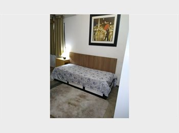 Roomgo BR - Suíte e cozinha individual (recém reformada!), Saúde - R$ 1.500 Por mês