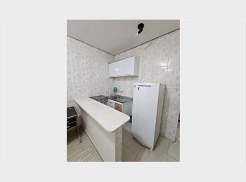 Roomgo BR - ALUGA-SE PARA SOLTEIRO, Liberdade - R$ 1.350 Por mês