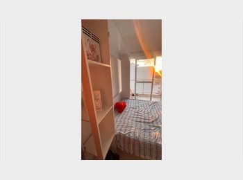 Roomgo BR - Suíte individual c/ sacada, Santo André - R$ 1.300 Por mês