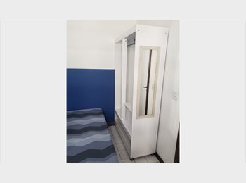 Roomgo BR - Quarto suíte para rapaz stiep/costa azul - ótima localização, Salvador - R$ 1.000 Por mês