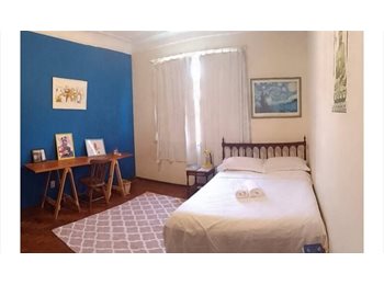 Roomgo BR - Quarto super amplo e silencioso na Glória, Glória - R$ 2.300 Por mês