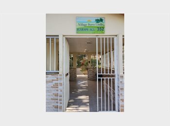 Roomgo BR - Quarto, próx tv globo Projac-Riocentro farmasi arena, Jacarepaguá - R$ 1.400 Por mês