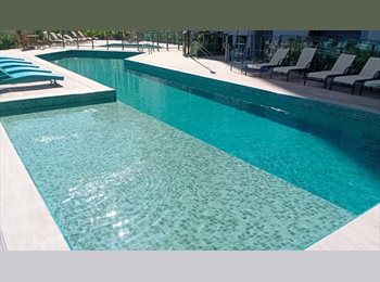 Roomgo BR - Um refúgio sofisticado no coração do Rio de Janeiro., Gamboa - R$ 5.000 Por mês