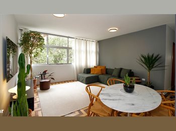 Roomgo BR - Quarto de casal - Pinheiros, Pinheiros - R$ 3.500 Por mês