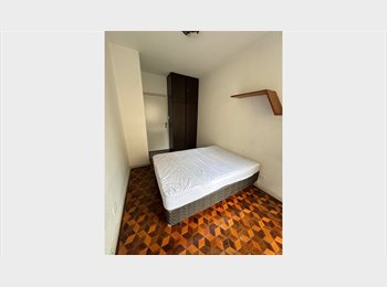 Roomgo BR - Casa com quartos individuais no centro, Curitiba - R$ 990 Por mês
