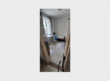 Roomgo BR - Quarto amplo,aconchegante e confortável em vila charmosa e silenciosa na Liberdade SP., Liberdade - R$ 930 Por mês