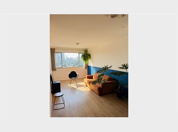 Roomgo BR - Quarto individual mobiliado na Vila Madalena (5 min do metrô) – ambiente organizado e tranquilo, Perdizes - R$ 3.000 Por mês
