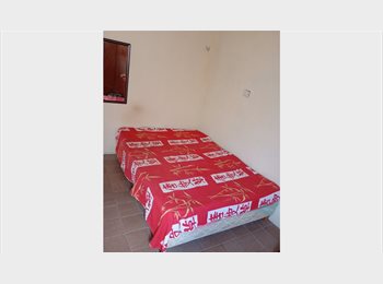 Roomgo BR - Aluga-se quarto em apartamento, Recife - R$ 700 Por mês
