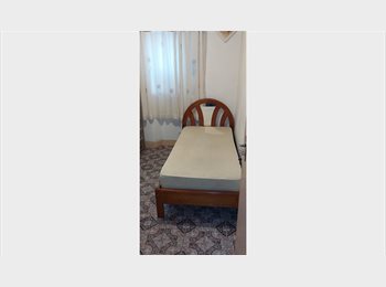 Roomgo BR - Quarto lindo,aconchegante e bem privativo, Liberdade - R$ 950 Por mês