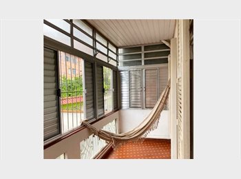 Roomgo BR - Quarto individual, com varanda particular, em casa metrô Ana Rosa, Vila Mariana - R$ 1.500 Por mês