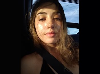 Roomgo BR - Karla - 34 - Cosme Velho