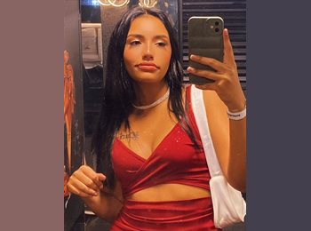 Roomgo BR - Larissa - 22 - Curitiba