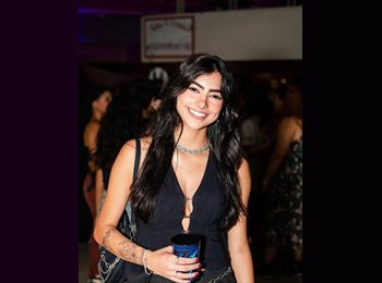 Roomgo BR - Julia Albuquerque  - 24 - Botafogo