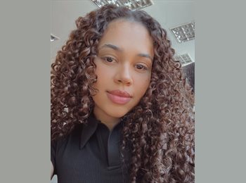 Roomgo BR - Gabriela  - 23 - Brasília