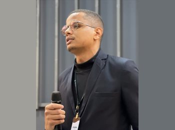 Roomgo BR - JONATAS OLIVEIRA - 27 - Curitiba