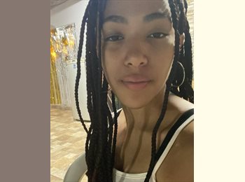 Roomgo BR - Fernanda - 21 - Cosme Velho