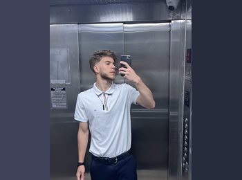 Roomgo BR - Mateus  - 22 - Florianópolis