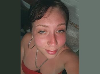 Roomgo BR - Maria - 20 - Porto Alegre