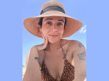 Roomgo BR - Fernanda Prestes Carneiro - 40 - Salvador